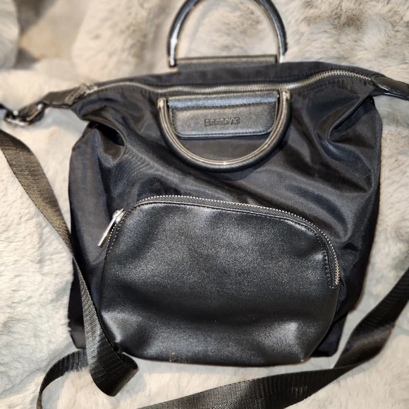 Purse - Picture 1 of 5